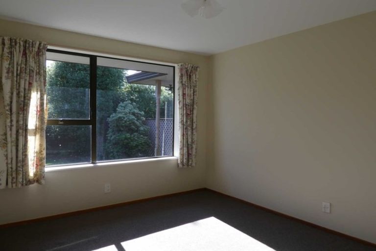Photo of property in 8 Algie Place, Avonhead, Christchurch, 8042