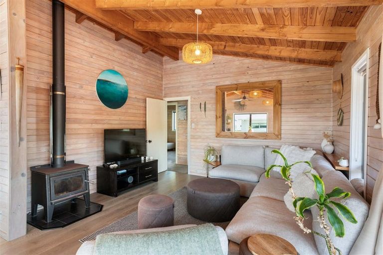 Photo of property in 206 Onemana Drive, Onemana, Whangamata, 3691