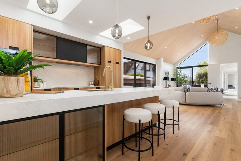 Photo of property in 59 Main Road, Redcliffs, Christchurch, 8081