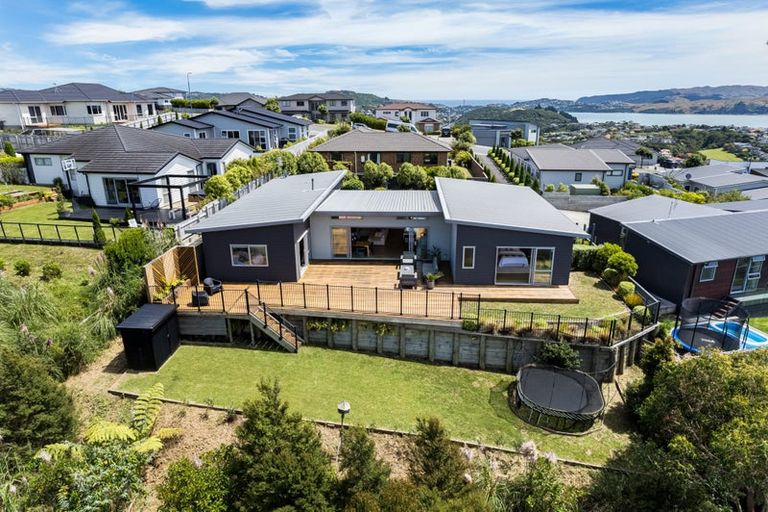Photo of property in 136 Endeavour Drive, Whitby, Porirua, 5024