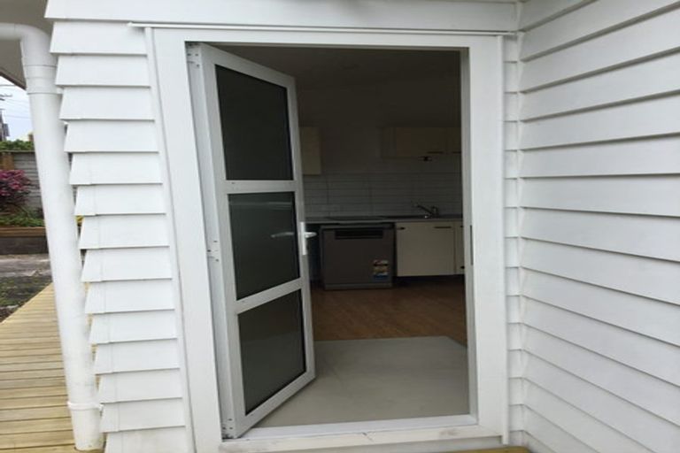 Photo of property in 1/30 Salisbury Road, Birkdale, Auckland, 0626