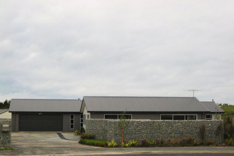 Photo of property in 22 Holyport Close, Fairfield, Dunedin, 9018