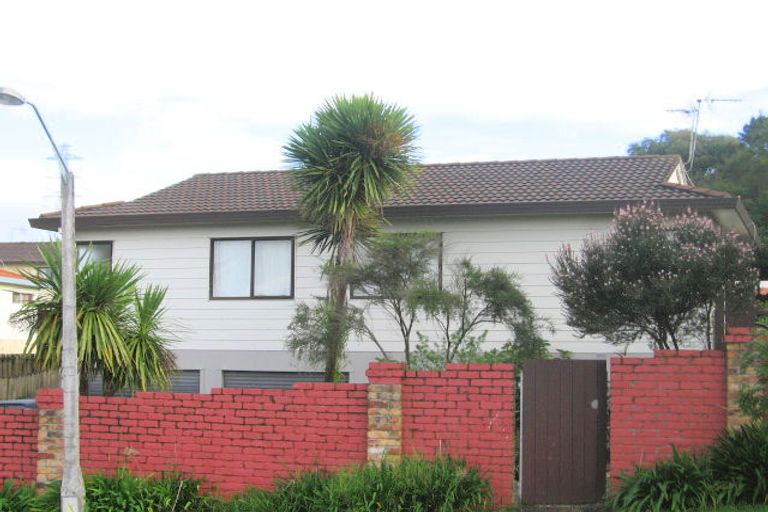 Photo of property in 11 Faram Place, Massey, Auckland, 0614
