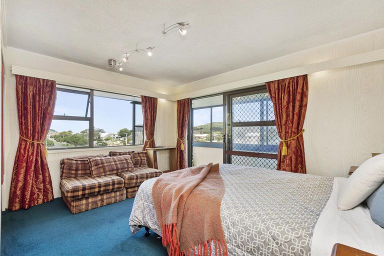 Photo of property in 31 Wallis Street, Raglan, 3225