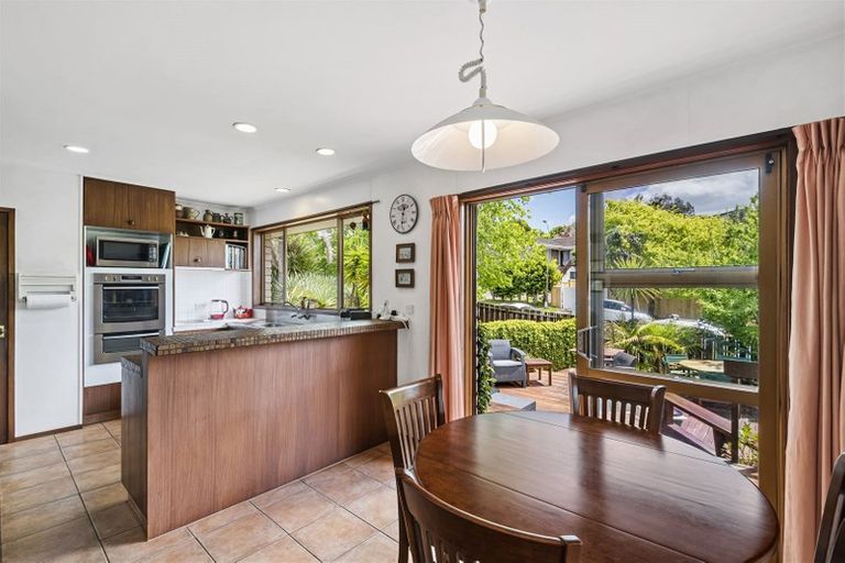 Photo of property in 90 Glencoe Road, Browns Bay, Auckland, 0630