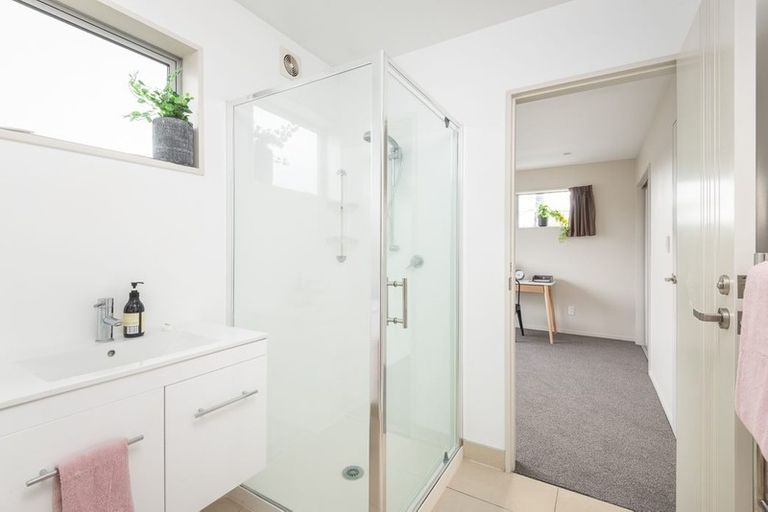 Photo of property in 34a Packe Street, Edgeware, Christchurch, 8013