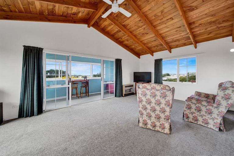 Photo of property in 24 Culzean Grove, Bell Block, New Plymouth, 4312