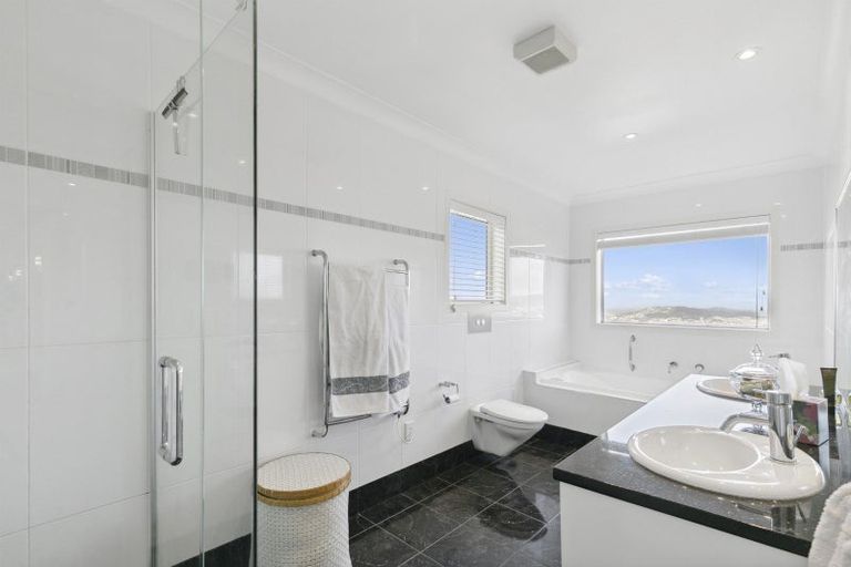 Photo of property in 9 Imran Terrace, Khandallah, Wellington, 6035