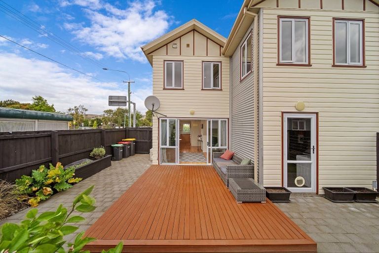 Photo of property in 135 Waltham Road, Sydenham, Christchurch, 8023