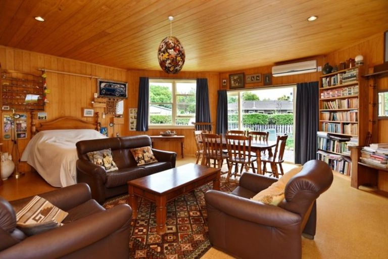 Photo of property in 22 Penfold Square, Leithfield, 7481