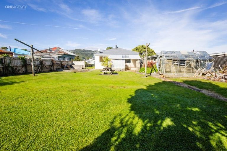 Photo of property in 34 Blake Street, Blaketown, Greymouth, 7805