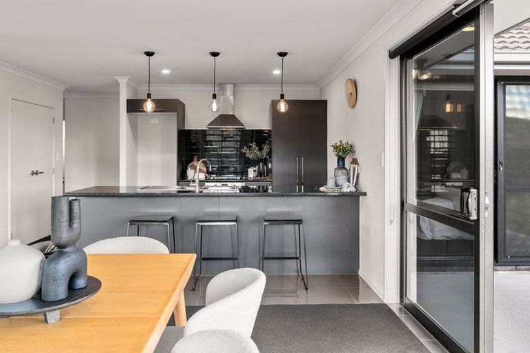 Photo of property in 39 Ballintoy Park Drive, Welcome Bay, Tauranga, 3175