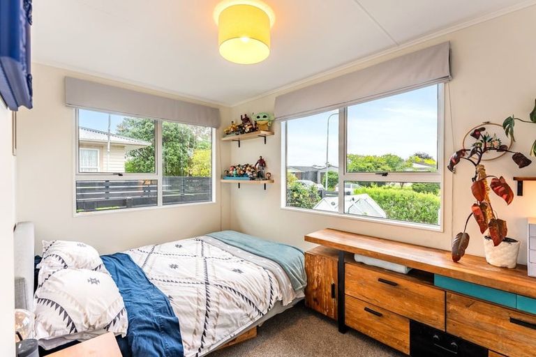 Photo of property in 7 Graham Grove, Waikanae, 5036