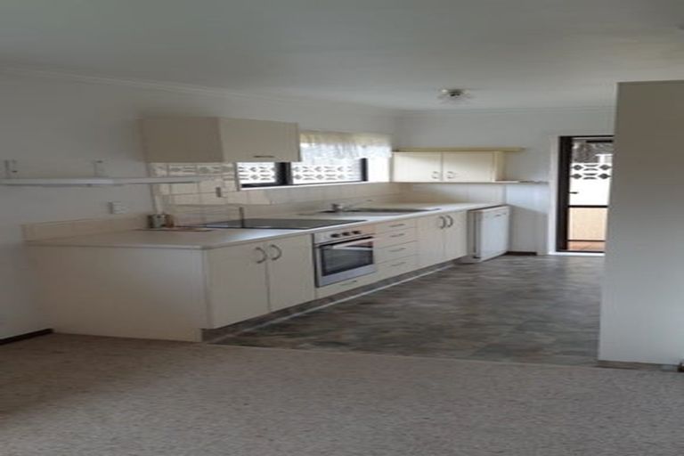 Photo of property in 6 Holsworthy Road, Lower Vogeltown, New Plymouth, 4310