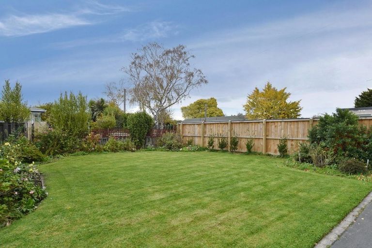 Photo of property in 190 Grimseys Road, Redwood, Christchurch, 8051