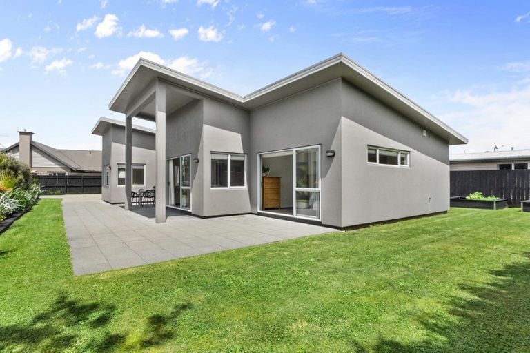 Photo of property in 3 Maccallum Court, Rototuna, Hamilton, 3210