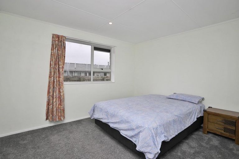 Photo of property in 100 Dunbeath Crescent, Kew, Invercargill, 9812