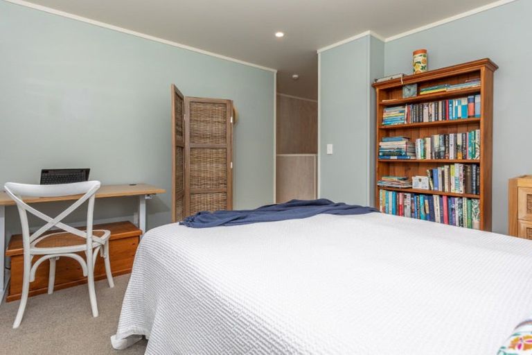 Photo of property in 107 Riverview Road, Whangamata, 3620