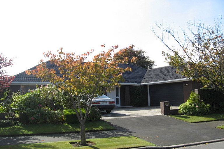 Photo of property in 17 Ilam Park Place, Ilam, Christchurch, 8041