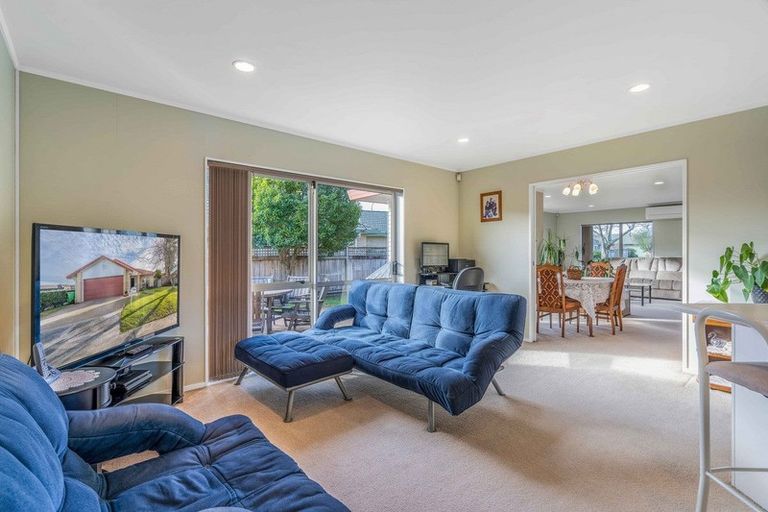 Photo of property in 42 Sheriff Place, Randwick Park, Auckland, 2105