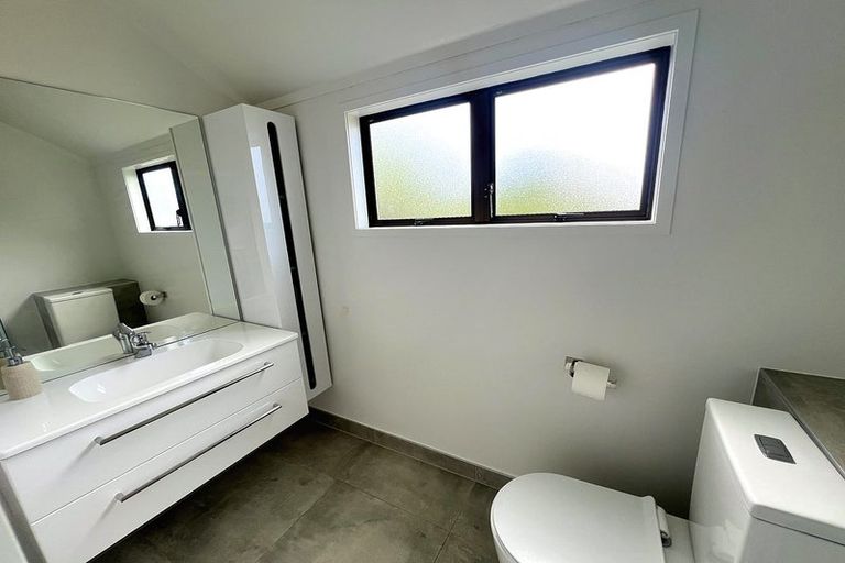 Photo of property in 2/24 Hattaway Avenue, Bucklands Beach, Auckland, 2012