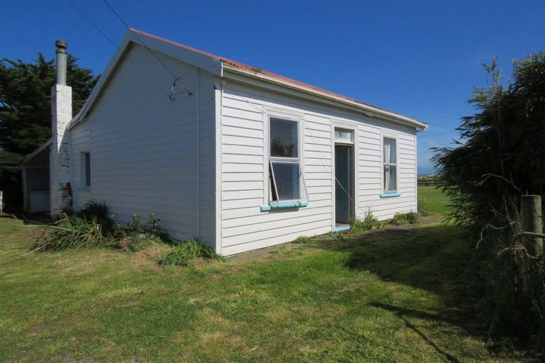 Photo of property in 1 Tuatapere Orepuki Highway, Orepuki, Riverton, 9881