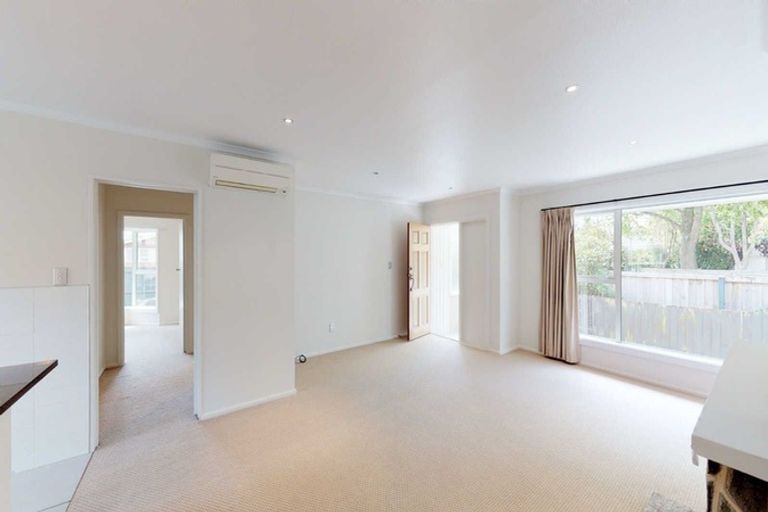 Photo of property in 1/14 Ashfield Place, Ilam, Christchurch, 8041