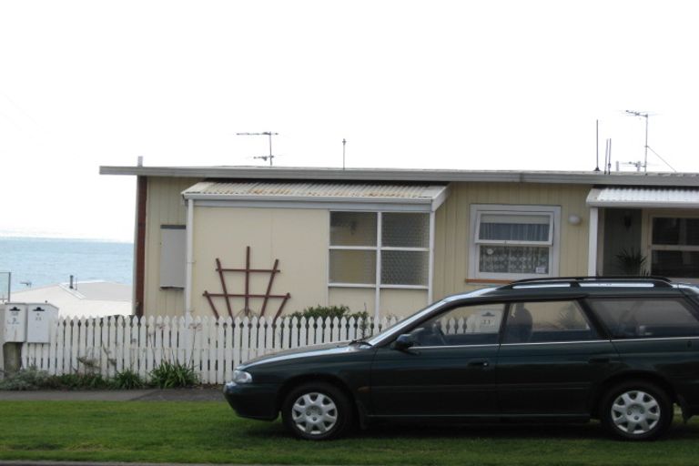 Photo of property in 23b Hamblyn Street, Strandon, New Plymouth, 4312