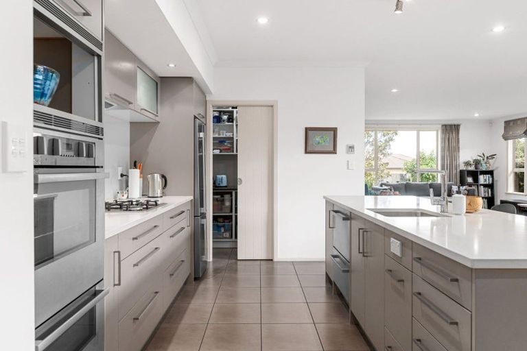 Photo of property in 52 Magellan Rise, Flagstaff, Hamilton, 3210