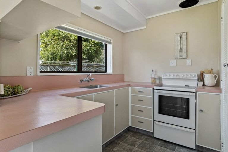 Photo of property in 1 Karaka Road, Otumoetai, Tauranga, 3110