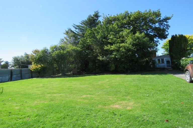 Photo of property in 13 Hunter Street, Edendale, 9825