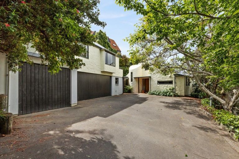 Photo of property in 15 Hospital Lane, Hospital Hill, Napier, 4110
