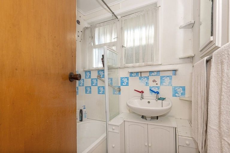 Photo of property in 17 Glasgow Crescent, Kaiti, Gisborne, 4010