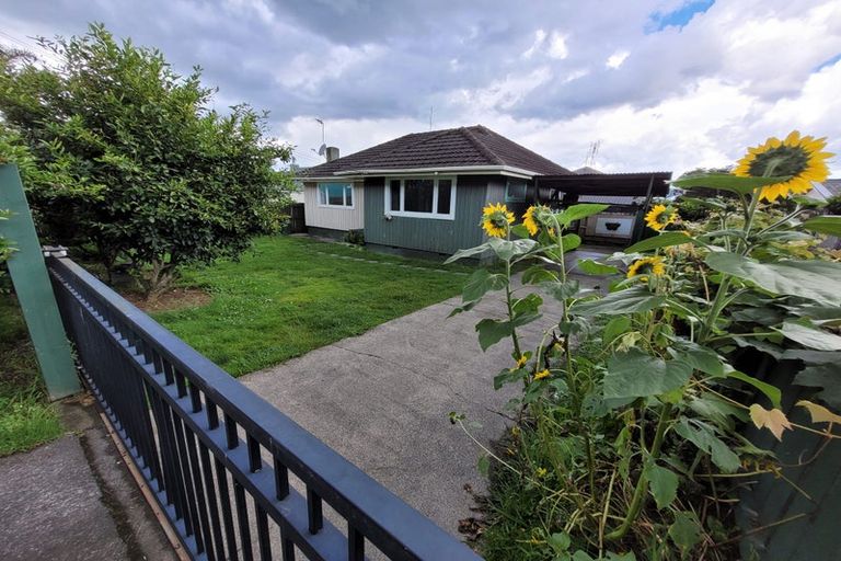 Photo of property in 1/11 Settlement Road, Papakura, 2110