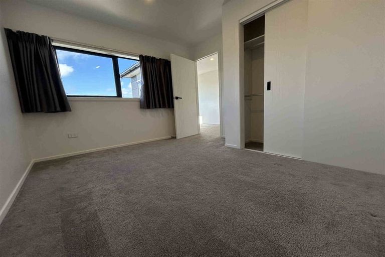 Photo of property in 12a Sea Spray Drive, Bucklands Beach, Auckland, 2012
