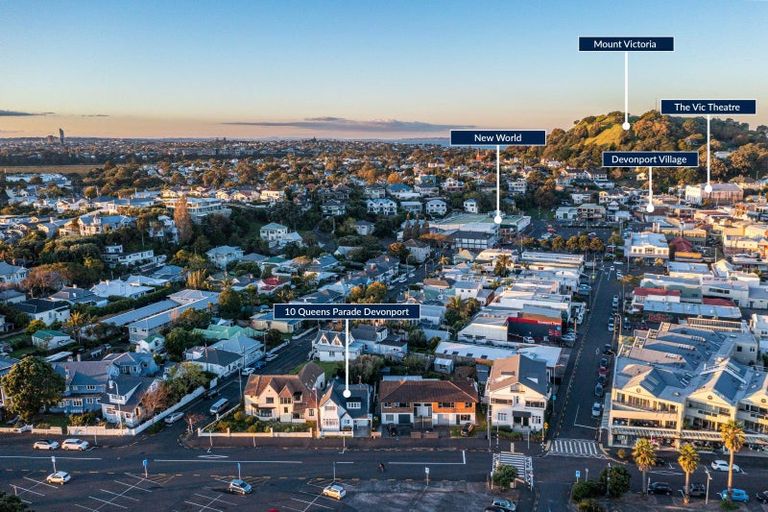 Photo of property in 10 Queens Parade, Devonport, Auckland, 0624