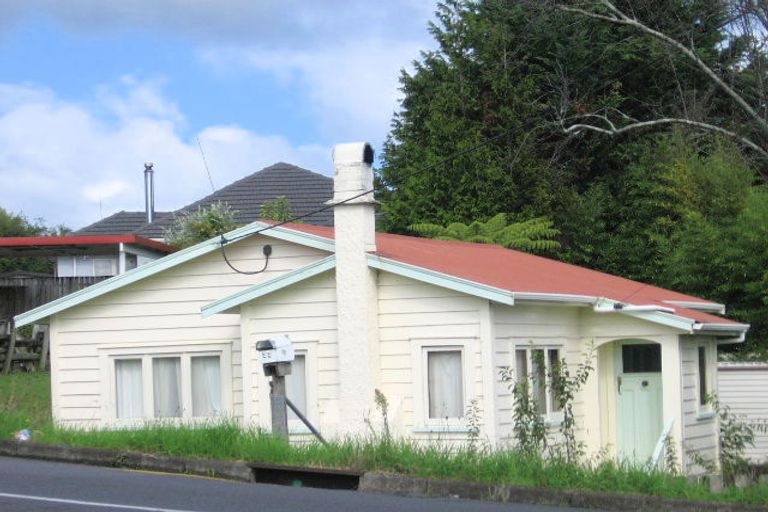 Photo of property in 23 View Road, Henderson, Auckland, 0612