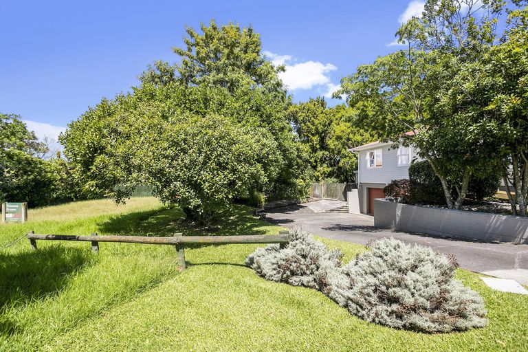 Photo of property in 88 Glendene Avenue, Glendene, Auckland, 0602