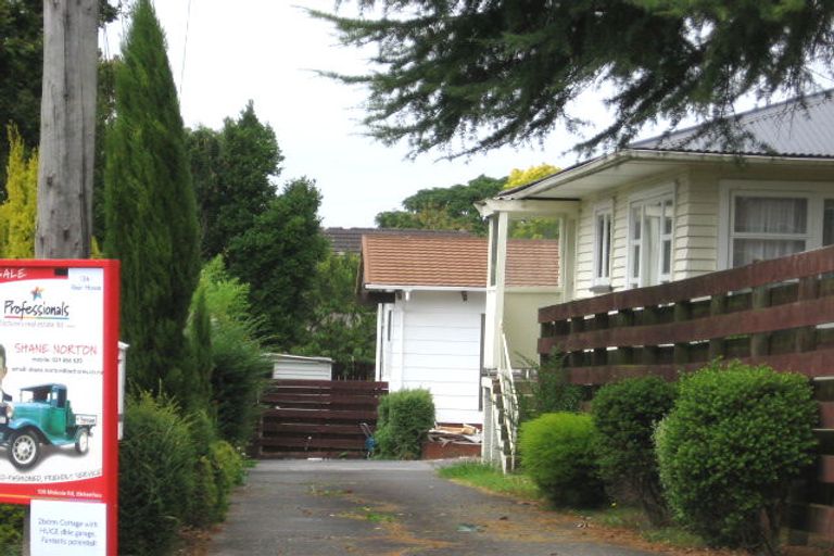 Photo of property in 2/11 Lancaster Road, Beach Haven, Auckland, 0626