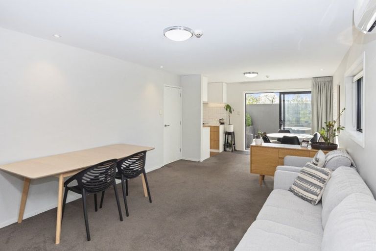 Photo of property in 2/18 Carlton Mill Road, Merivale, Christchurch, 8014