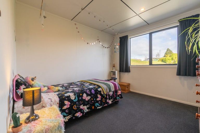 Photo of property in 27 Tawera Place, Te Anau, 9679