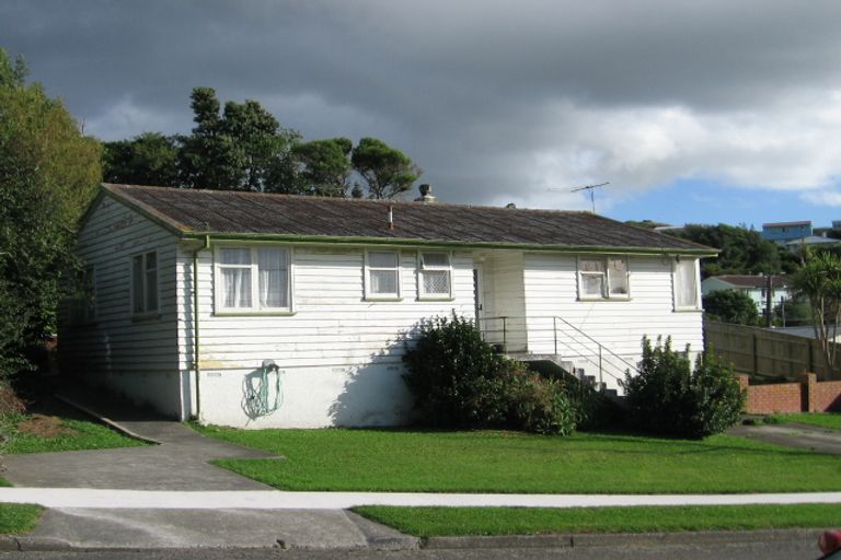 Photo of property in 53 Cardiff Crescent, Cannons Creek, Porirua, 5024
