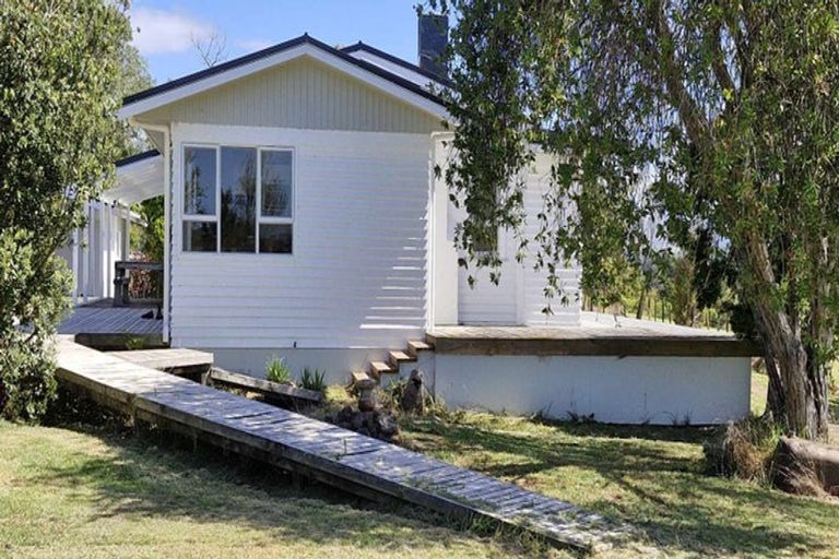 Photo of property in 2336 Mangakahia Road, Parakao, Whangarei, 0172