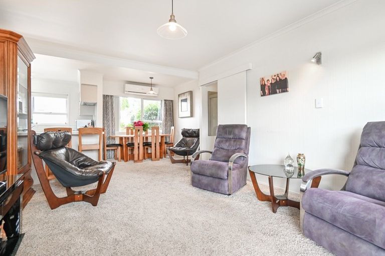 Photo of property in 1/90 Napier Road, Havelock North, 4130