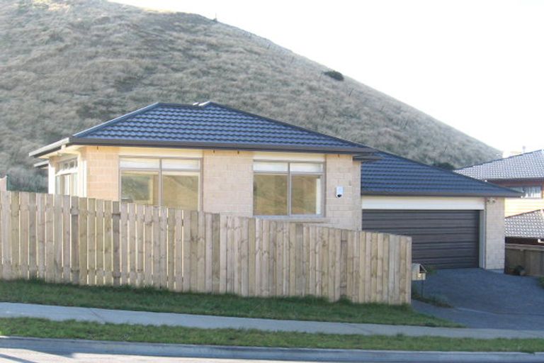 Photo of property in 12 Gifford Grove, Churton Park, Wellington, 6037