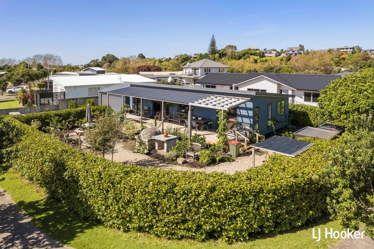 Photo of property in 27 Ocean Breeze Drive, Waihi Beach, 3611