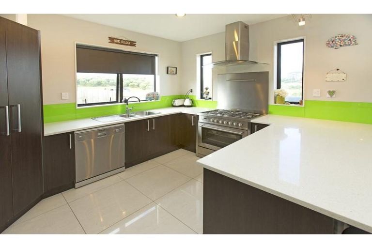 Photo of property in 114 Voyager Drive, Gulf Harbour, Whangaparaoa, 0930