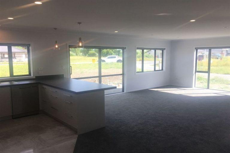 Photo of property in 6 Molesworth Street, Taita, Lower Hutt, 5011