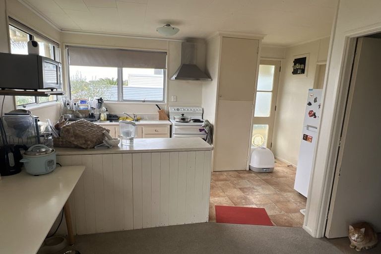 Photo of property in 1/207 East Coast Road, Castor Bay, Auckland, 0620