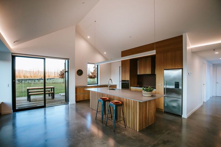 Photo of property in 10 Little Orchard Way, Wanaka, 9382